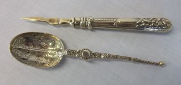 Anointing spoon London 1901 & Toothpick Birm 1896 total weight 1oz