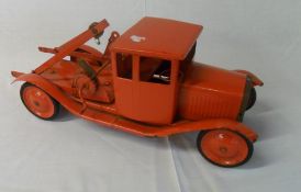 Triang red tin plate truck