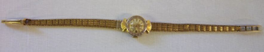 9ct gold ladies Rotary watch 21 jewel mechanical movement