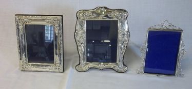 3 silver photo frames Bow design 14 cm x 18 cm Sheffield 1995, Art Nouveau design 20.5 cm x 17 cm