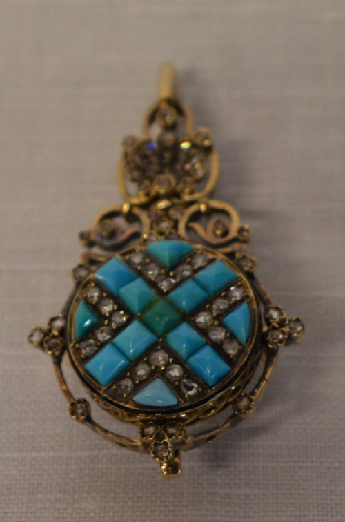 Turquoise & diamond gold brooch