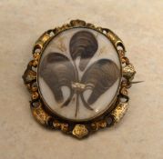 Tested as 9ct gold Vict mourning brooch