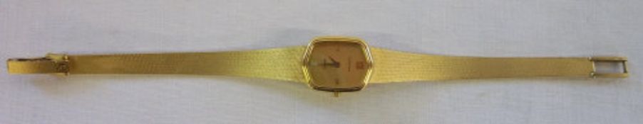 9ct gold ladies Certina watch with quartz movement total weight 20.6 g