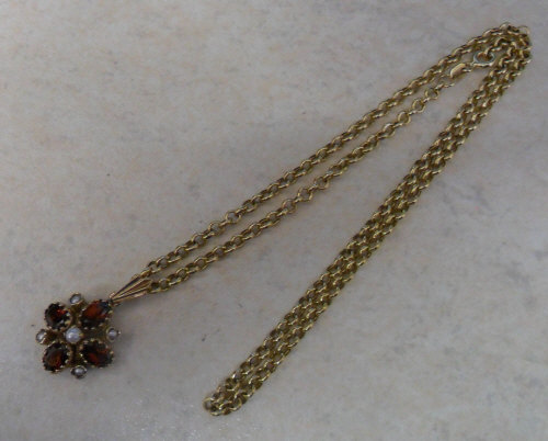 9ct gold garnet & pearl pendant on chain (chain 16")