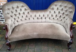 Vict double ended button back settee with scroll arms