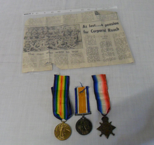 1914/15 trio to 5797 Pte. H. Roach R Warwickshire Rgt with newspaper article stating initally