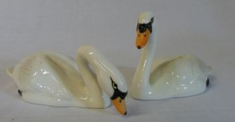 2 Beswick swan figures