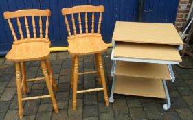 Computer table & 2 bar stools