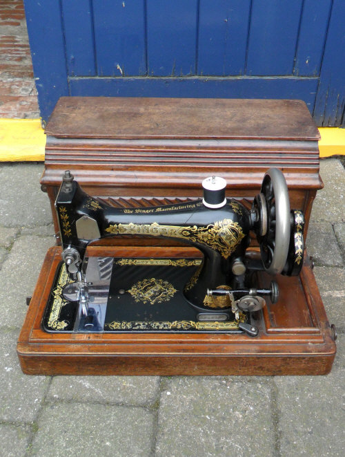 Singer sewing machine