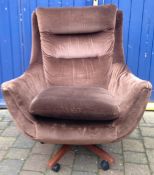 1960/70's velvet covered Parker Knoll swivel chair (shipping only)