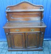 Vict mah chiffonier