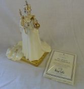Royal Doulton 'Her Majesty Queen Elizabeth II' limited edition figure No 1031