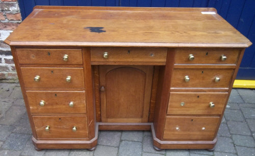 Oak knee hole desk