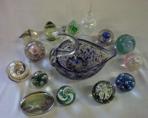 Murano glass style swan bowl, 14 glass paper weights & glass scent bottle