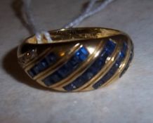 18ct foreign gold sapphire ring - size approx M - stamped 750