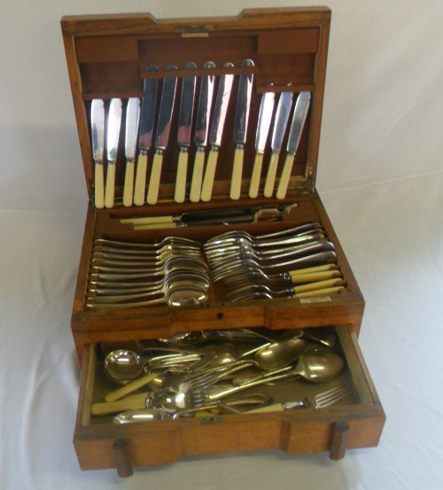 Art deco canteen of S.P/S.S cutlery