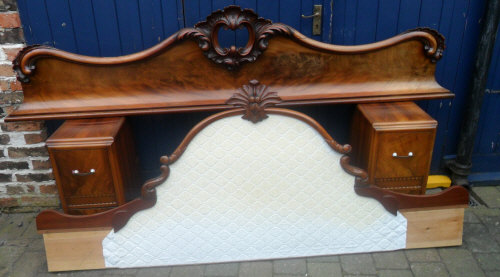 2 ornate head boards & 2 bedside cabinets