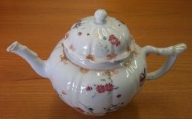 Chinese 18th/Early 19th cent porcelain famille rose tea pot with repair to handle