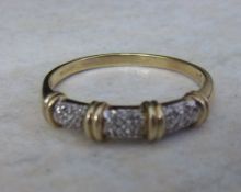 9ct gold & diamond ring - size approx U