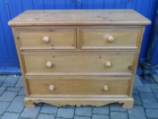 Pine chest of drawers