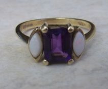 9ct gold amethyst & opal ring - size approx T