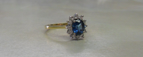 18ct gold blue topaz & diamond ring, approx size N