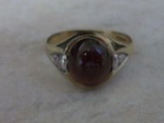 9ct gold Cabochon garnet & diamond ring - size approx U