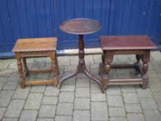 2 carved oak jointed stools/tables & Geo oak tripod occ table