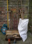 2 car jacks, 2 hose pipes, garden tools & a box of wood working tools etc