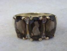 9ct gold smokey quartz & diamond ring - size approx U