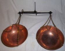 Pr of copper tea scales, Avery late Beach (1816-1840) with supporting copper dished pans