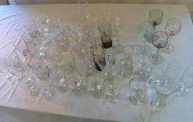 Lg box of assorted glassware