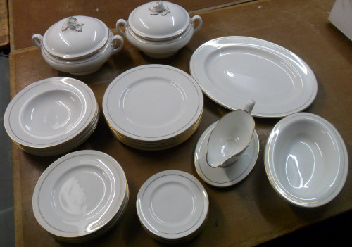 Royal Worcester part dinner service, approx 36 pcs