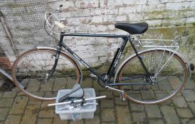Fred James gents bicycle & box of bicycle parts/spares, bike frame size approx 21 inches