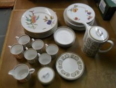 Suzie Cooper part coffee service & Royal Worcester plates