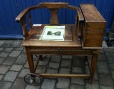 Early 20th C Avery jockey scales which came from the 'Home for distressed gentlewomen', Woodhall