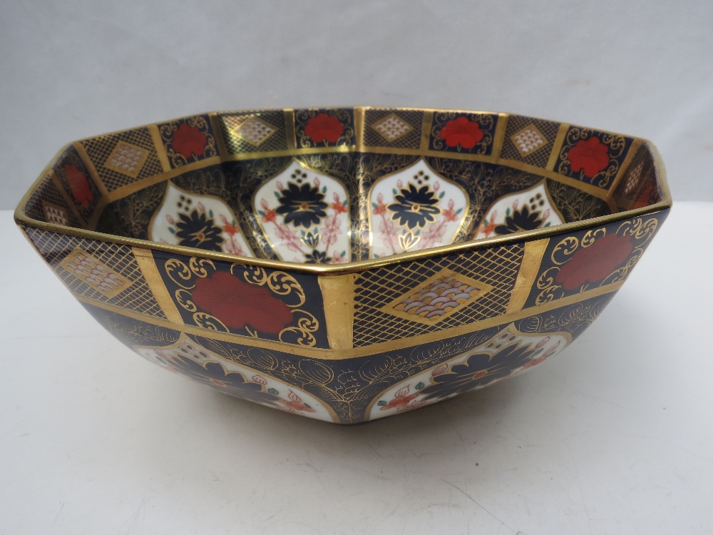 A Crown Derby, imari patterned, octagonal bowl; 23.5cm diameter.