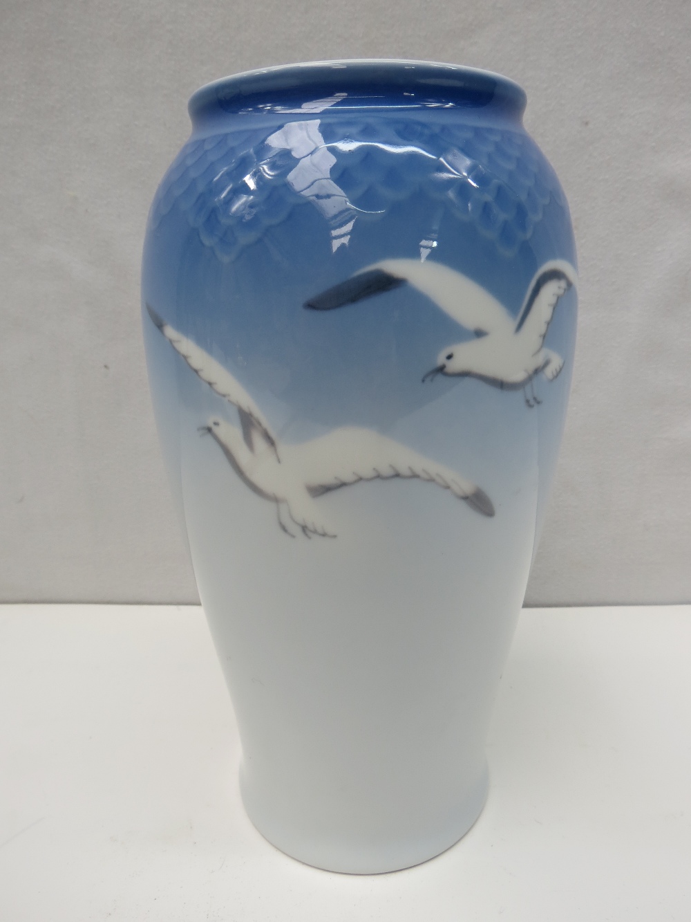 A large Royal Copenhagen vase decorated with seagulls, 21cm