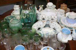 A LARGE QTY OF CHINA AND GLASSWARE