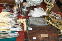 A QTY OF PLATED AND BRASSWARE, ETC