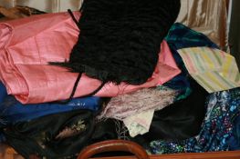 A QTY OF VINTAGE COSTUME AND TEXTILES