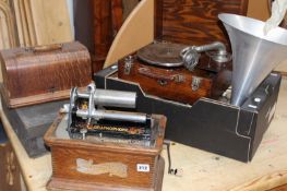 AN AMERICAN GRAPHOPHONE COMPLETE WITH LARGE QTY OF CYLINDER RECORDS AND A VINTAGE PORTABLE
