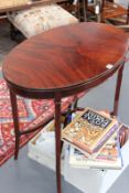 AN EDWARDIAN INLAID OVAL CENTRE TABLE