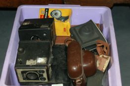A QTY OF 1950`S TEAWARE AND VARIOUS BOOKS TOGETHER WITH A QTY OF CAMERAS