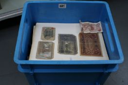 A LARGE COLLECTION OF COINS AND BANKNOTES