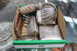 A GROUP OF HALLMARKED SILVER AND SILVER MOUNTED DRESSING TABLE ARTICLES, ETC