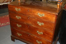 A GEORGIAN MAHOGANY CHEST OF FOUR GRADUATED DRAWERS