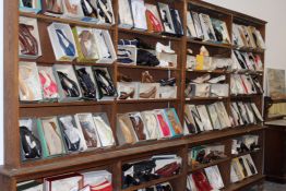 A LARGE COLLECTION OF VINTAGE SHOES, MANY IN AS NEW CONDITION AND BOXED.