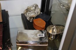 A HALLMARKED SILVER PIERCED BONBON DISH AND OTHER SILVER ITEMS.