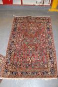 A Persian Sarouk rug,167 x 105cm.